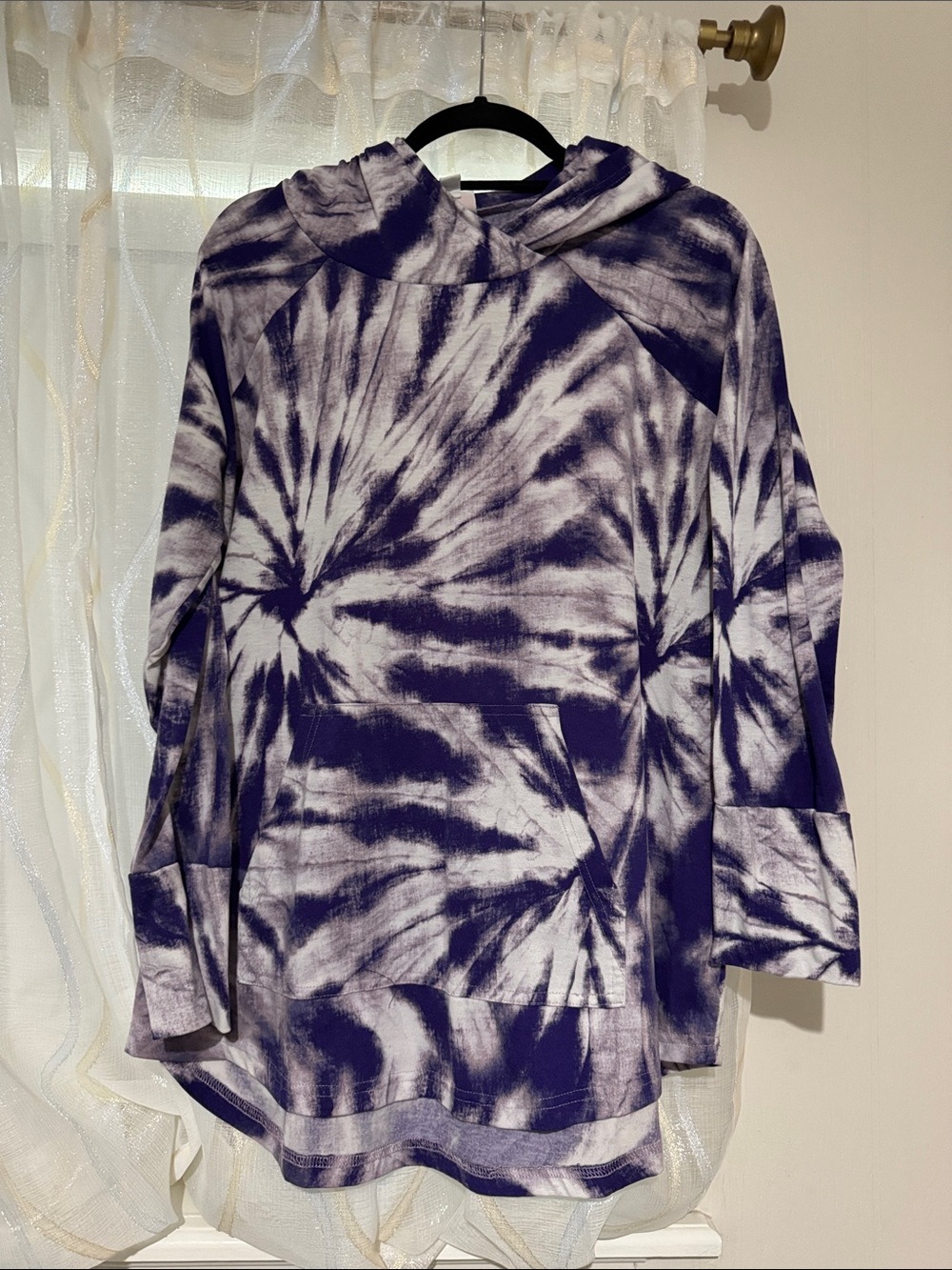 LuLaRoe Purple and White Tie-Dye Hooded Pullover